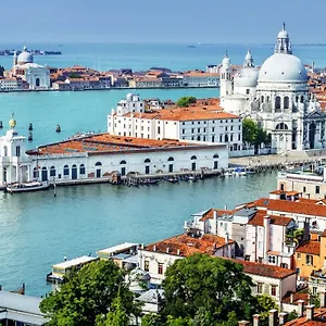 https://bella-venezia-venice.hotelinveneto.com